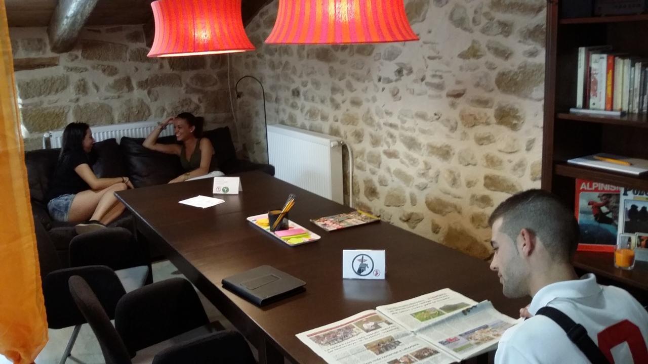 Albergue Valderrobres Auto Check-In Bagian luar foto