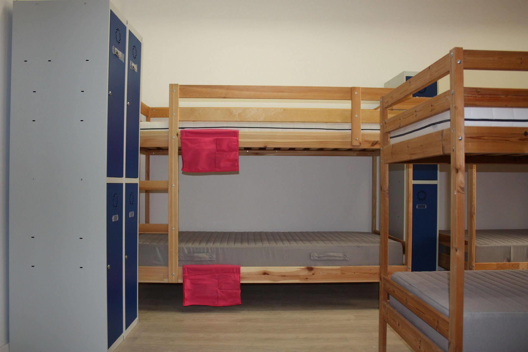 Albergue Valderrobres Auto Check-In Bagian luar foto