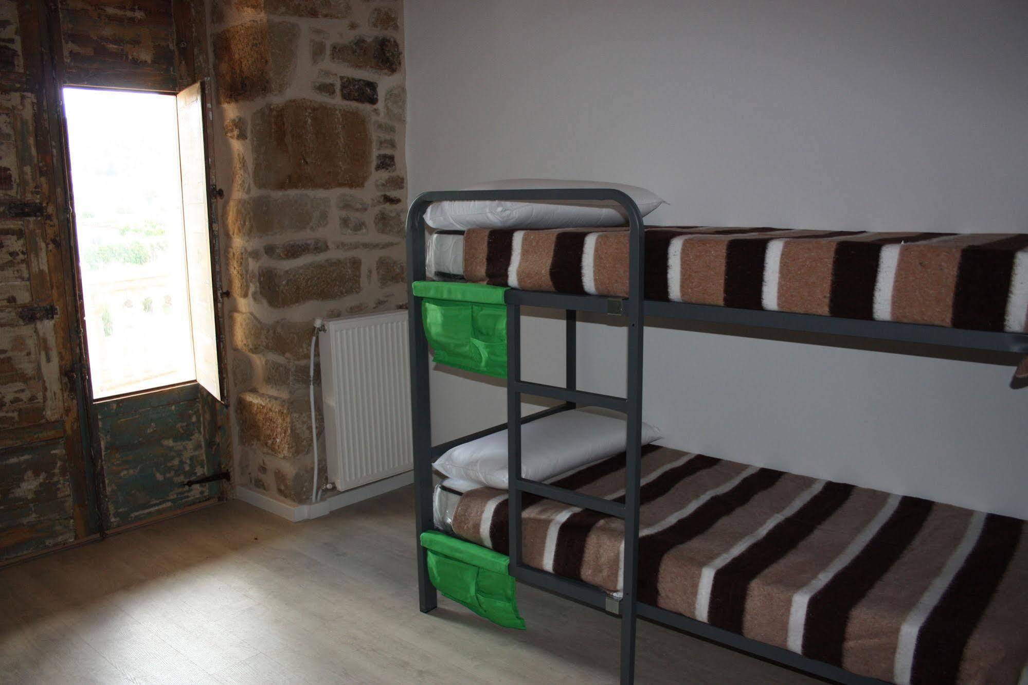 Albergue Valderrobres Auto Check-In Bagian luar foto