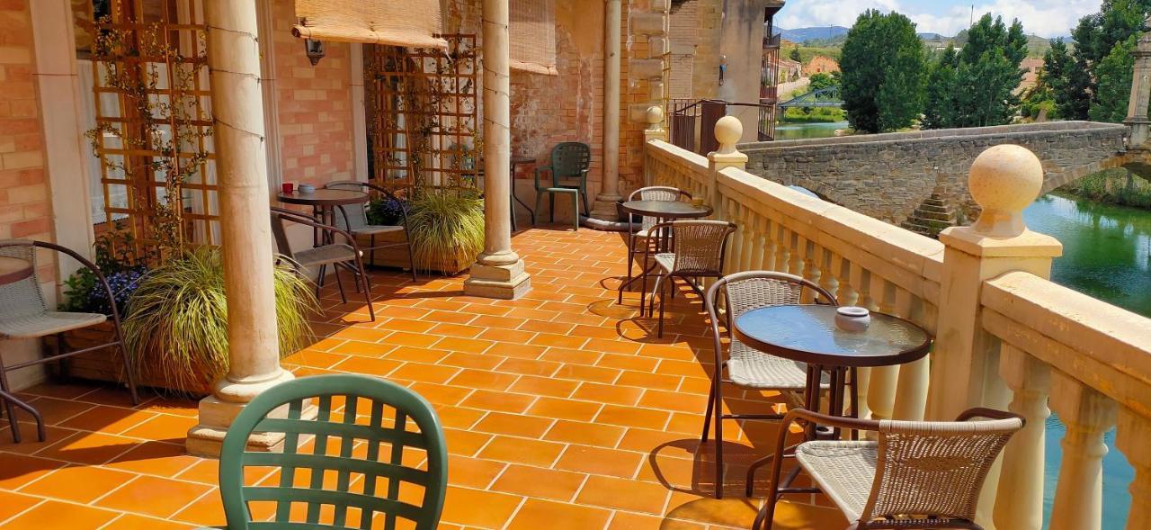 Albergue Valderrobres Auto Check-In Bagian luar foto