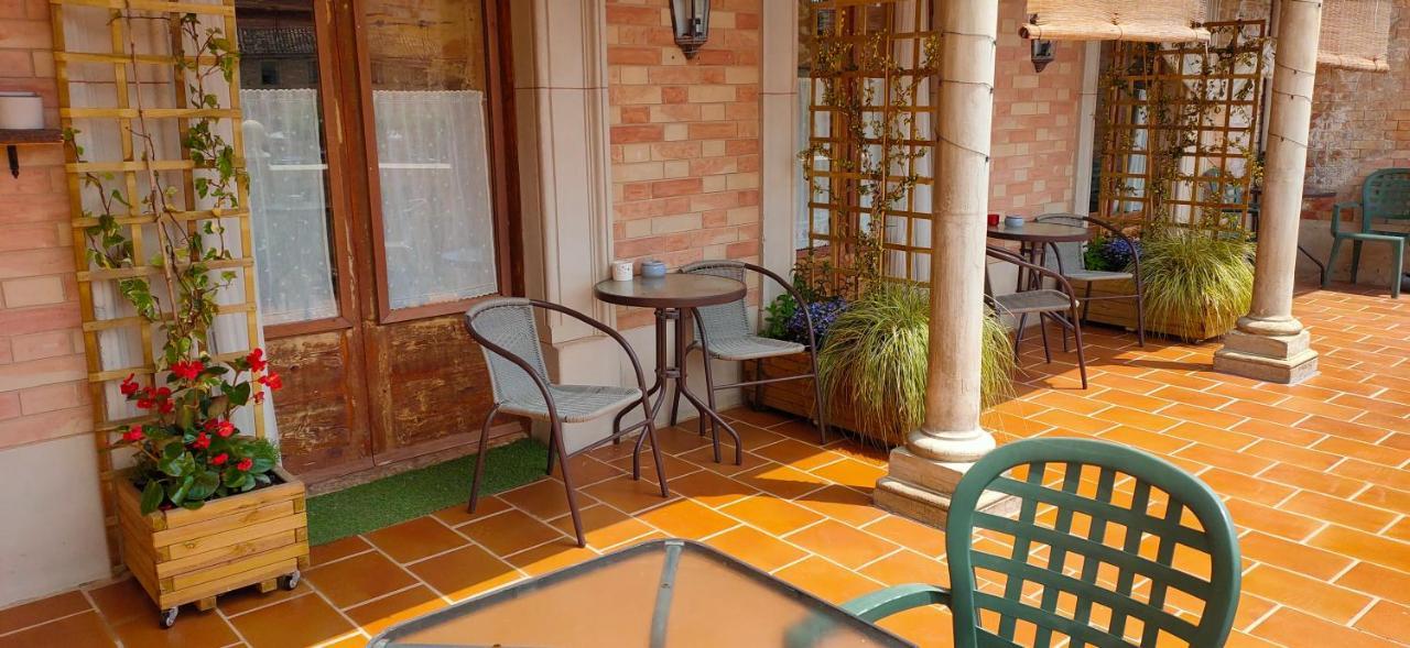 Albergue Valderrobres Auto Check-In Bagian luar foto