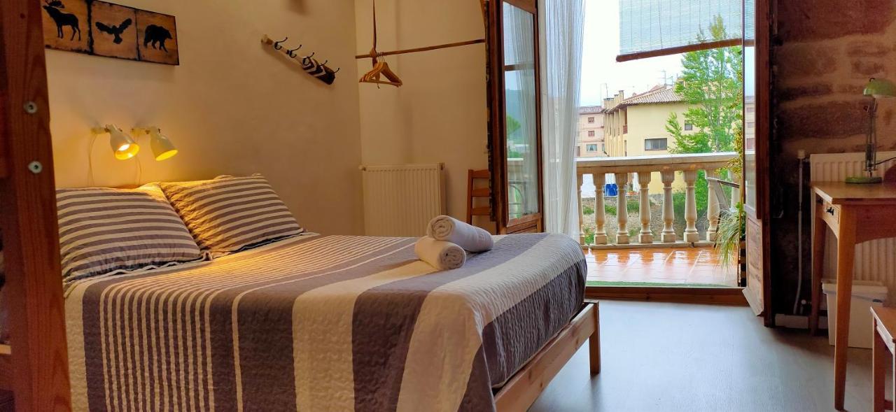 Albergue Valderrobres Auto Check-In Bagian luar foto